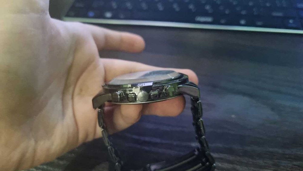 Часы продаю хорошие