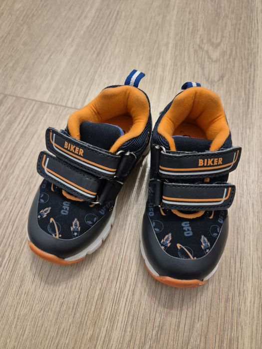 Детские кроссовки 21 размер