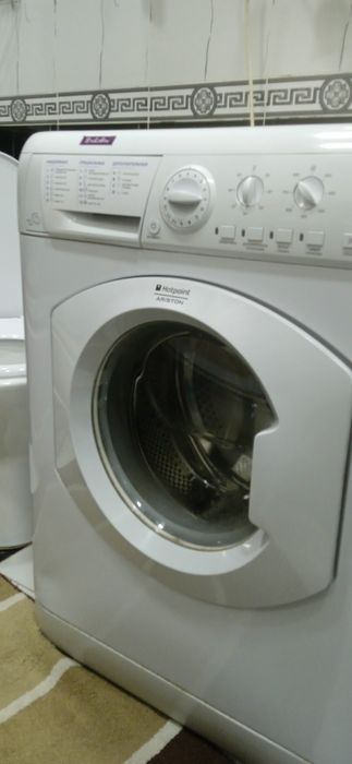Продам, стиральную машину,Аристон  6 кг.