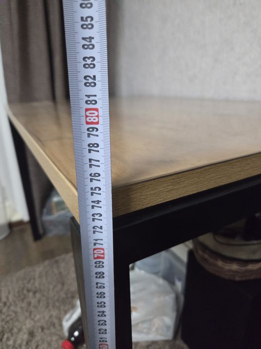 Стол кухонный, состояние нового