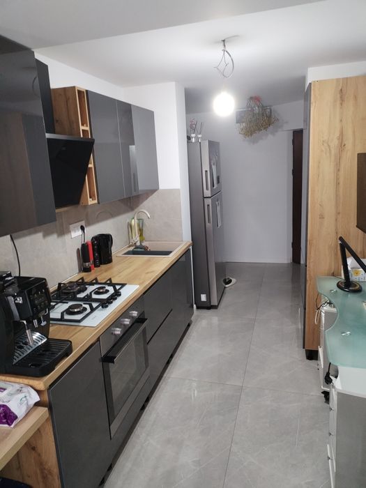 Proprietar vând apartament 3 camere