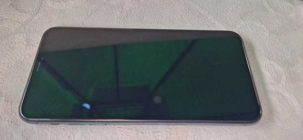 Iphone 11 Pro Max 256GB  батерия на 76%