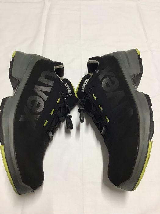 Pantofi Uvex marime 45