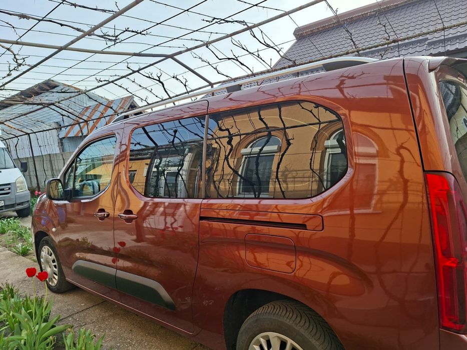 Opel Combo Life ( cea mai lunga versiune )