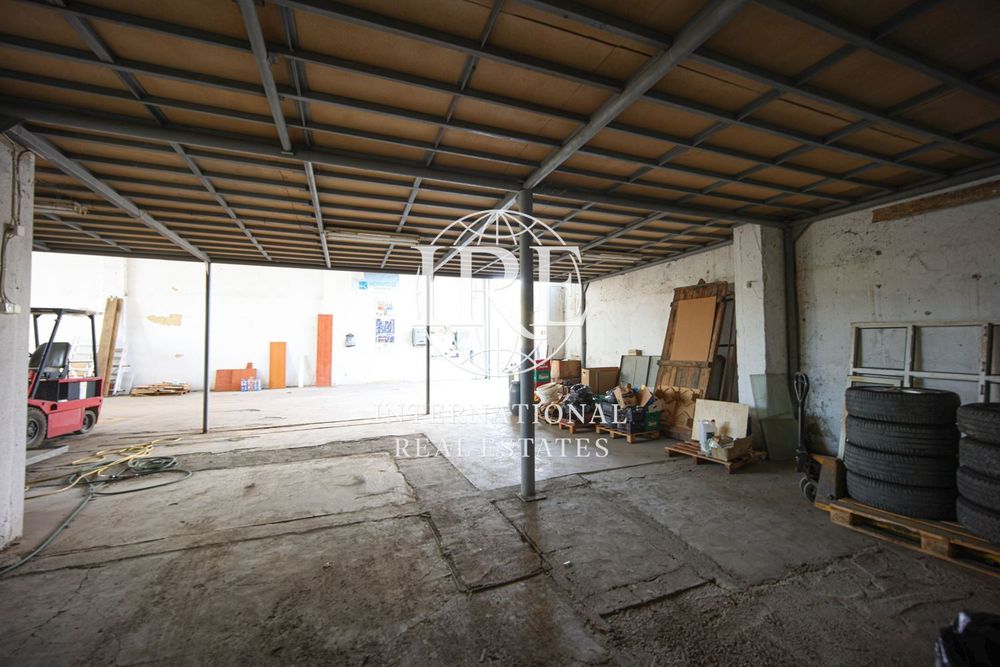 Склад в Добрич-Промишлена зона - Север площ 365 цена 184000