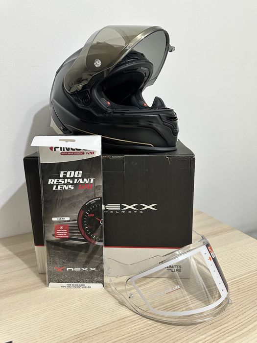 Casca Nexx XR3R Golden Edition
