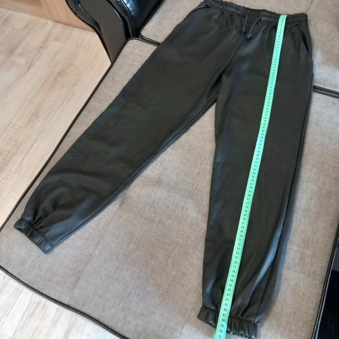 Кожен спортен панталон