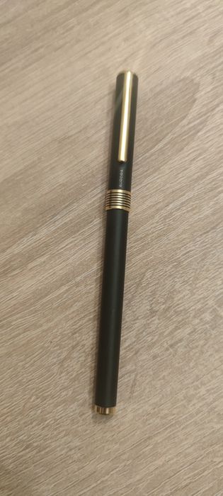 Stilou Aurora Marco Polo penita și elemente aurite