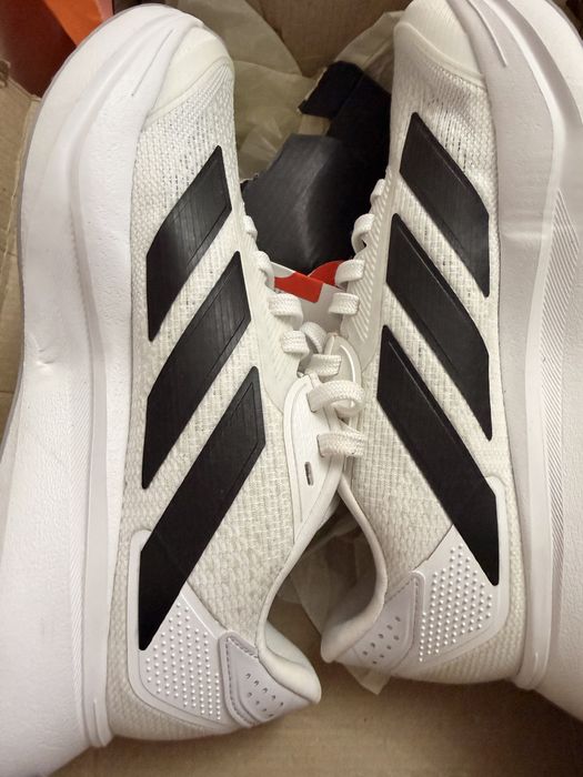 Кроссовки женские Adidas , 37,5 , оригинал, ультра легкие,