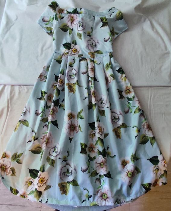 Продам платье женское