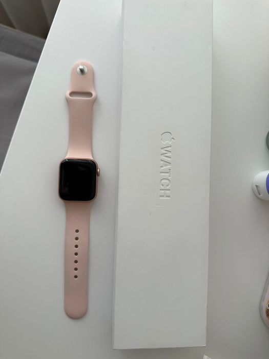 Продам Apple watch 6