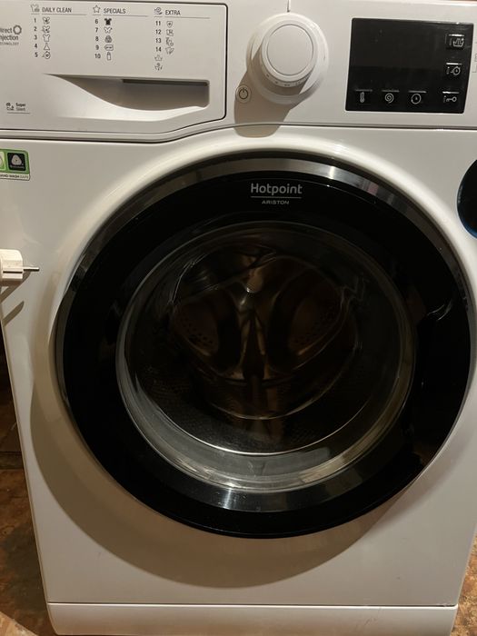 Пералня Ariston Hotpoint