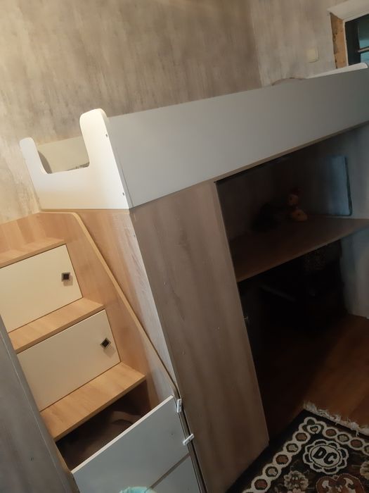 Продам кровать чердак для двоих детей