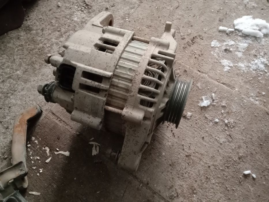 Продам на Ниссан примера п11