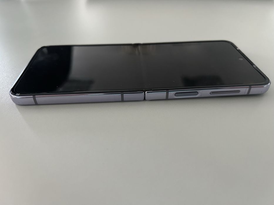 Samsung Galaxy Z Flip 4 128 GB Purple