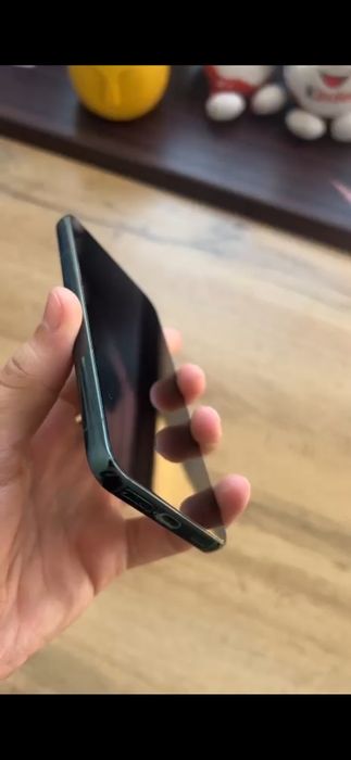 Продам Samsung galaxy s22 8/128