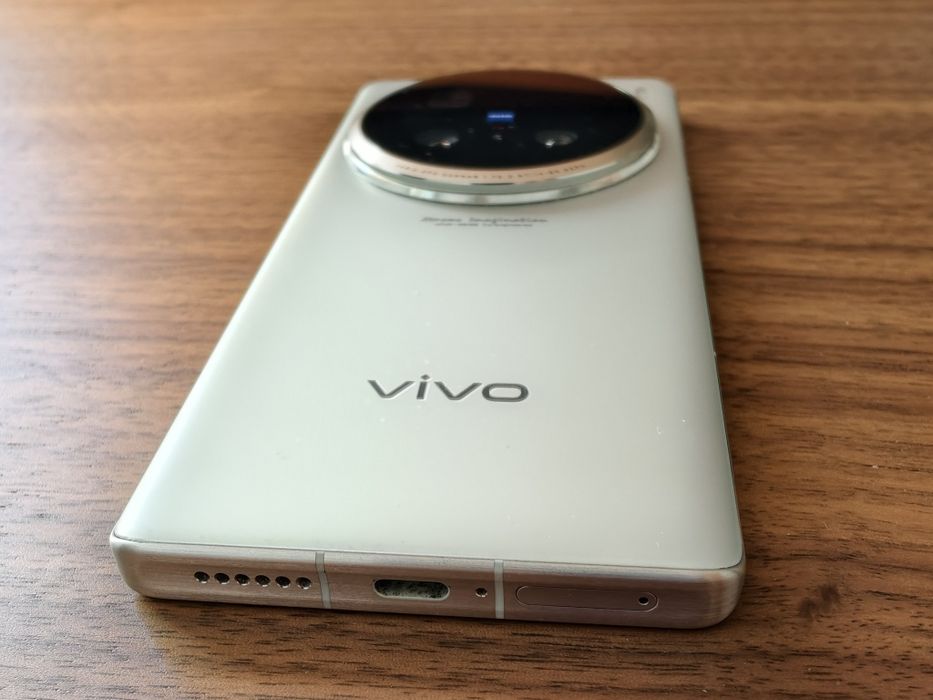 Vivo x100 Ultra de vânzare