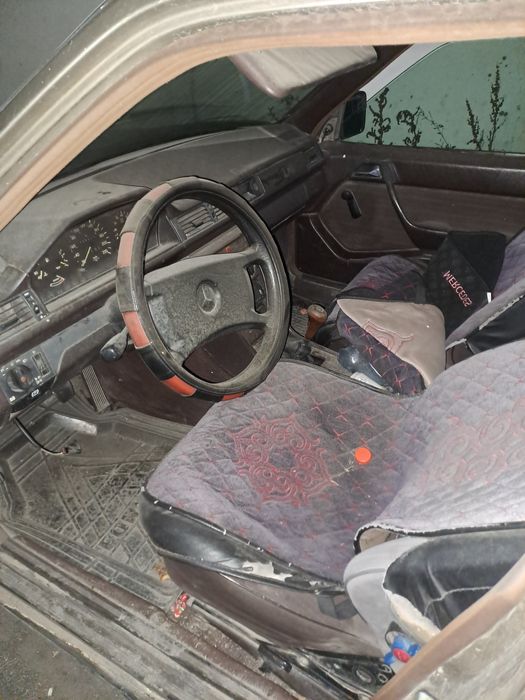 Мерседес 124, 2.3обьем