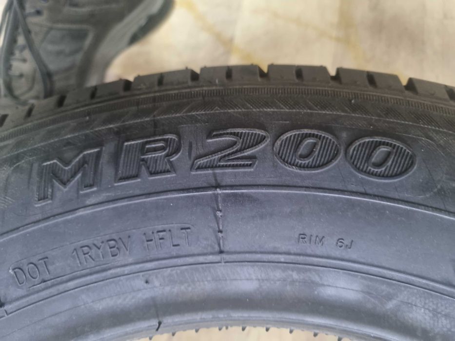 205/65R16C 107/105T  Mirage