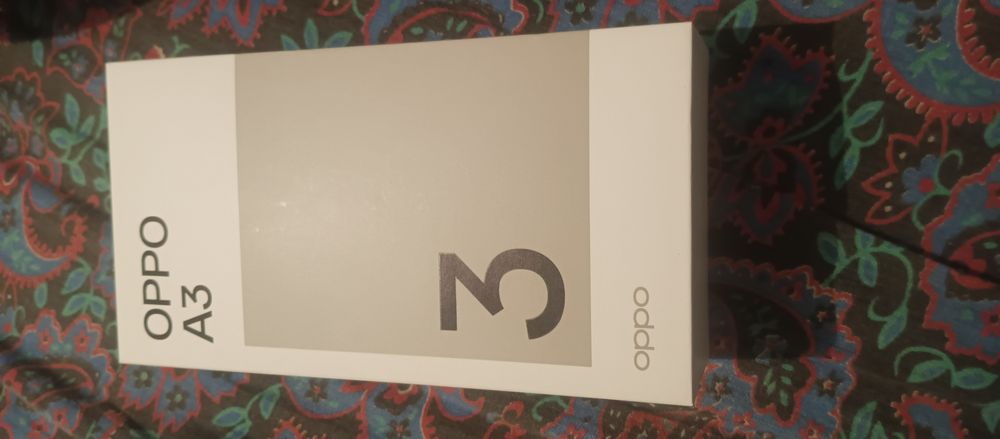 Продам телефон OPPO A3