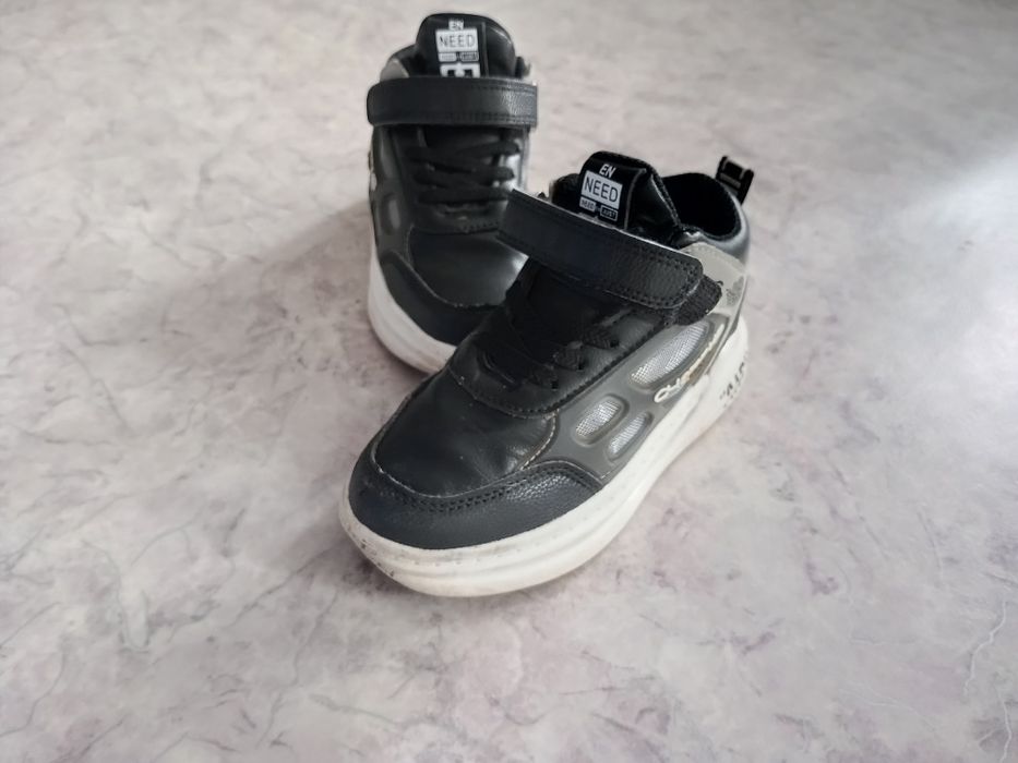 Продам ботиночки