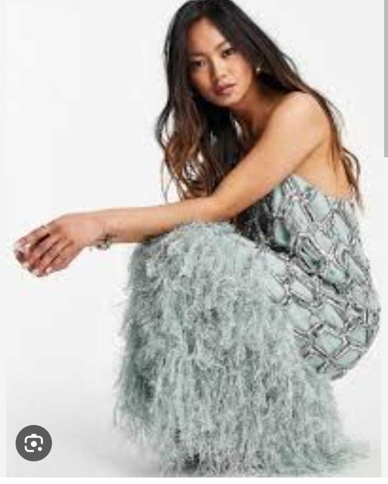 Официална  миди рокля с пера Asos Edition