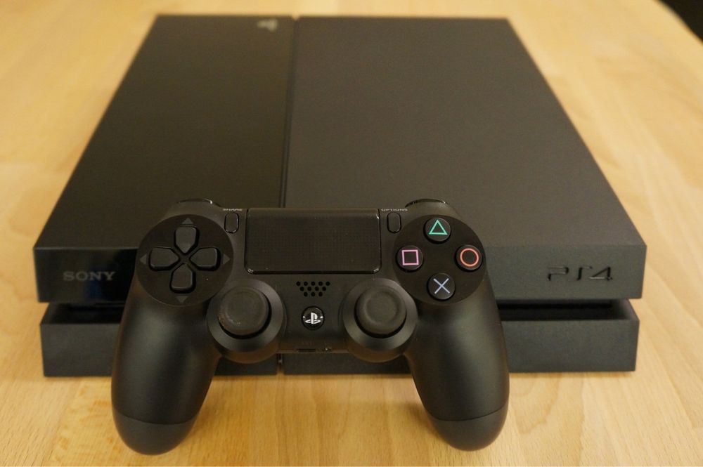 Sony Ps4 …………………………….