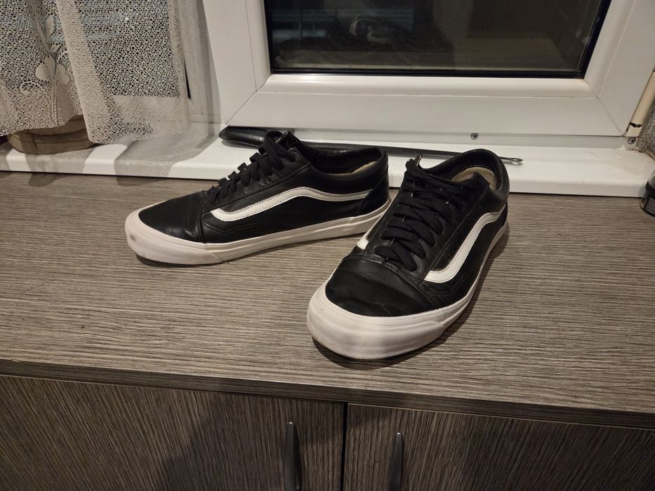 Продавам обувки Vans