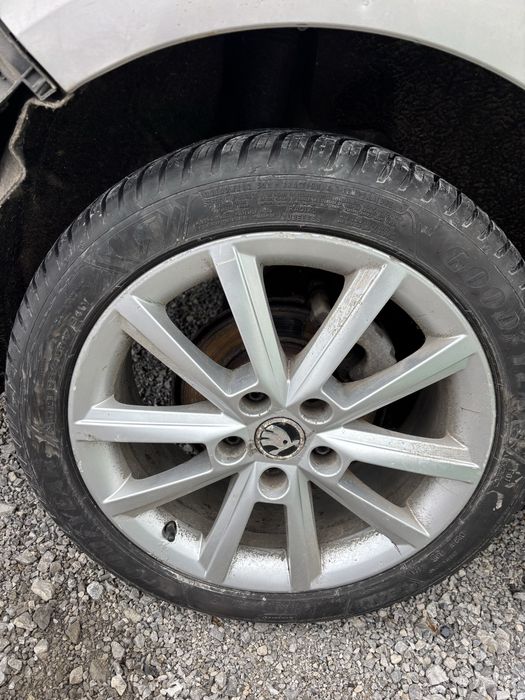 Джанти с гуми зимни 17 Skodа