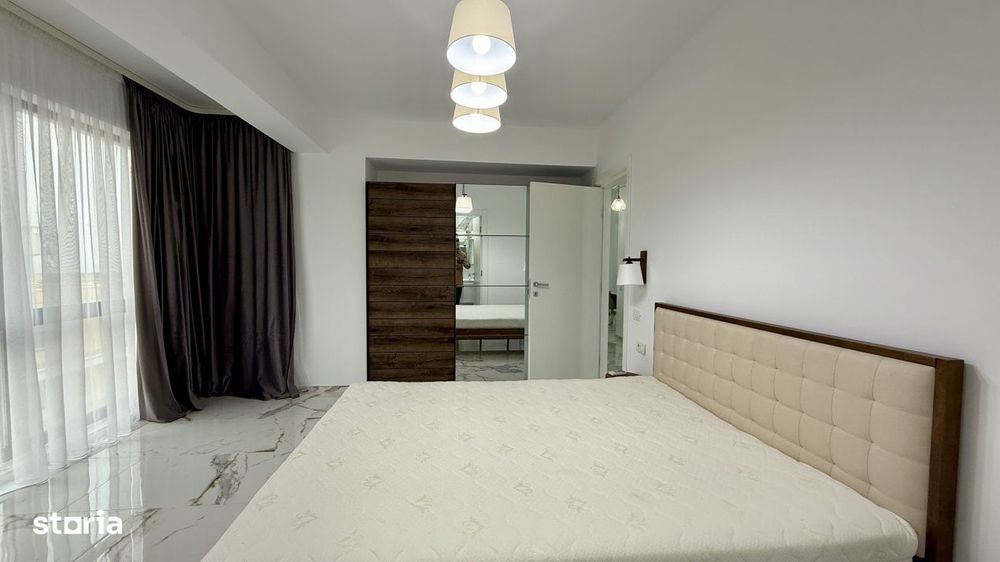 Apartament cu 3 camere si 2 locuri de parcare in Mamaia frontal la MAR