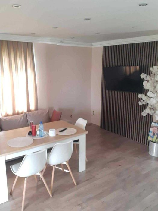 Дава се под наем Къща в с. Рогош, Област Пловдив - 180 кв.м за 818 € - Снимка #2