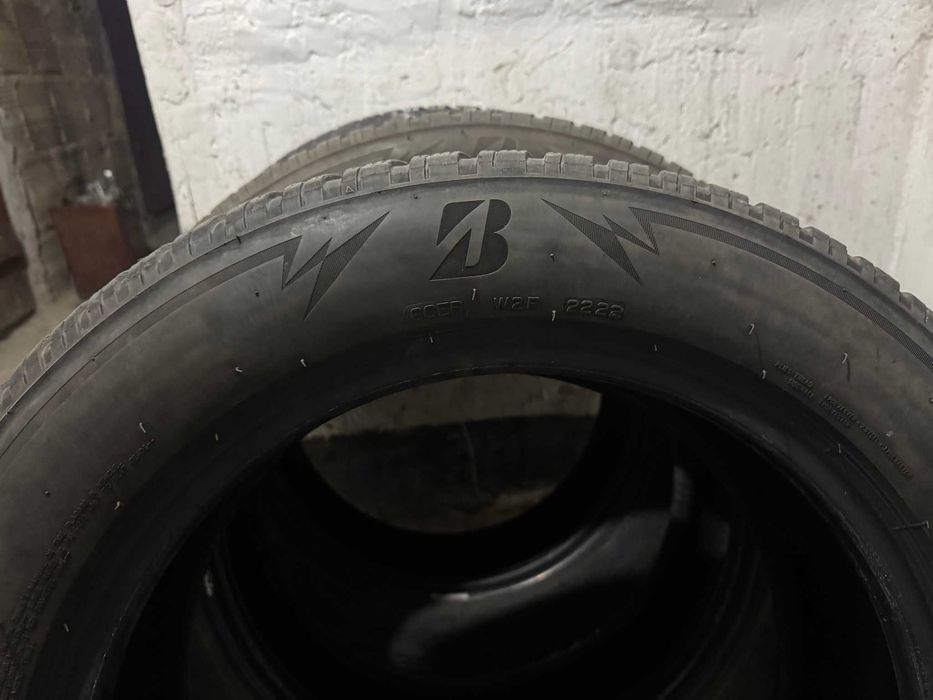 4 бр. зимни гуми Bridgestone Blizzak LM005 215/60 R17 96H, DOT 2022