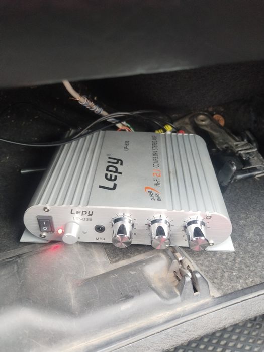 Продам усилитель 600w