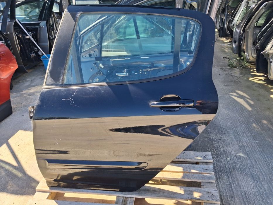 Врата Peugeot 308 2008г.