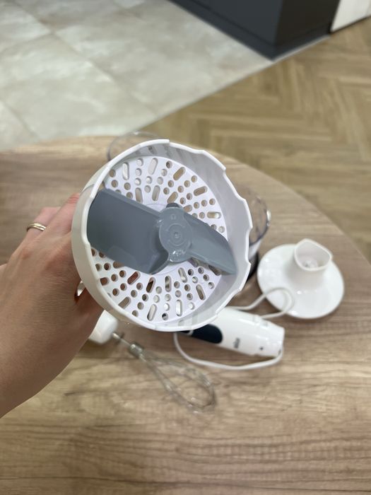 Блендер Braun с разными насадками