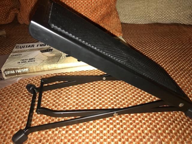 Stative chitara ( Guitar Footrest )