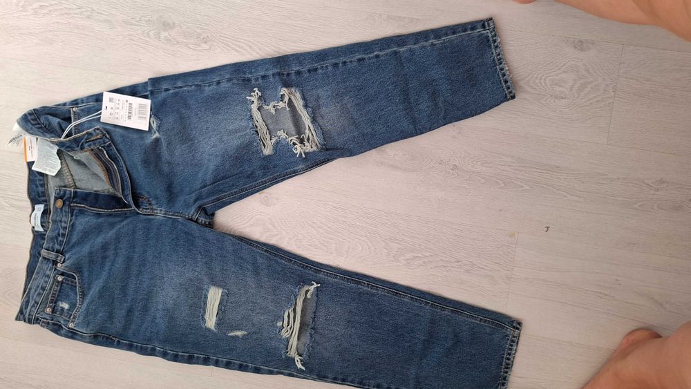Blugi Pull&Bear si Shein
