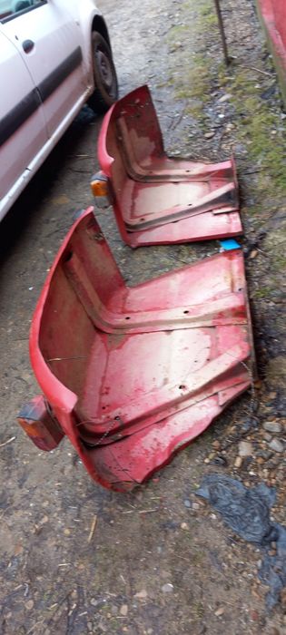 Vand semicabina pentru tractor u445 si doua aripi spate