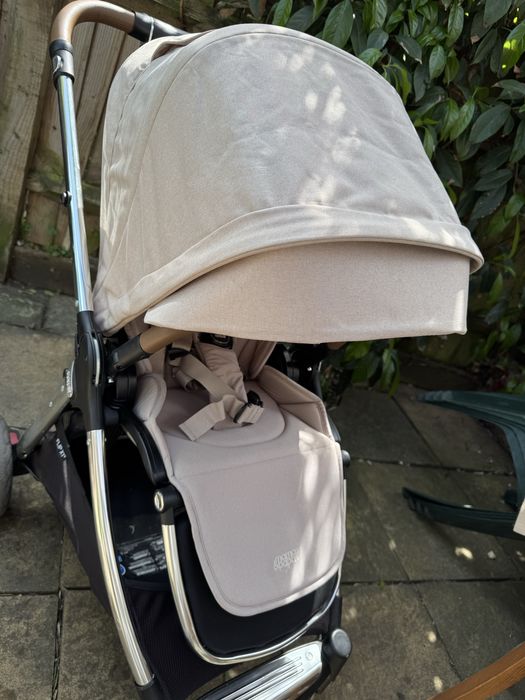 Cărucior 3 în 1 Mamas & Papas Flip XT3 + scoică Cybex Cloud T i-Size