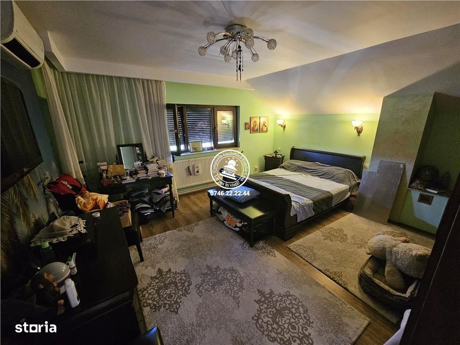 Vila 5 camere, 696 mp teren, Piscina - Aroneanu , Iasi