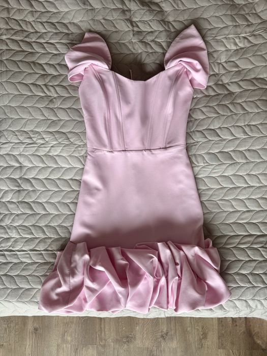 Уникална официална рокля-розова