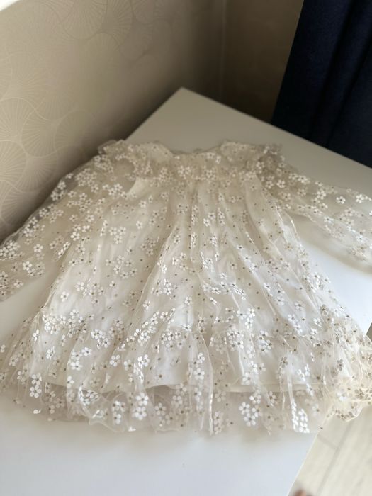 Продам платье праздничное