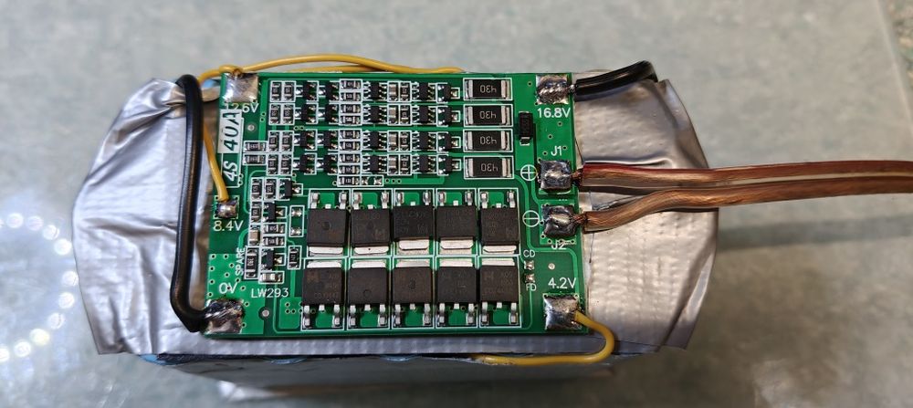 Acumulatorul LiIon 4s 16.8v