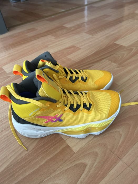 продам Асикс Asics.