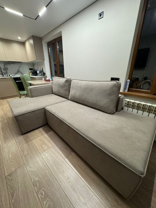 Срочно продам диван