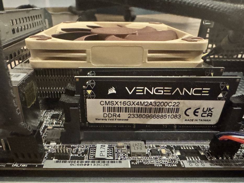 Asrock deskmini x300, Ryzen 5 5600G, 16gb ddr 4, ssd 960 gb Brasov