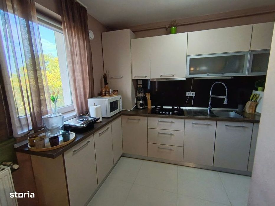 Apartament 4 camere, 95 mp, zona Central