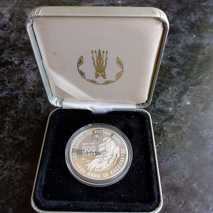 Монета номиналом 500 тг.