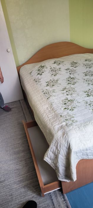 Кровать двуспальная