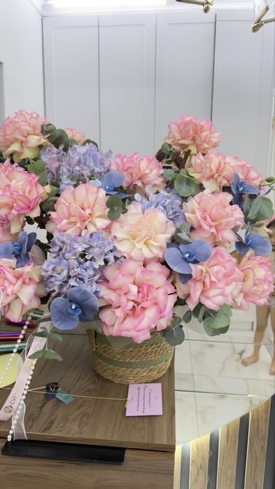 Красивый букет  10.000 тг